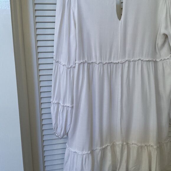 Showpo Summer Soul Dress White Ruffled Bottom Lightweight, Size 8 - Picture 11 of 16